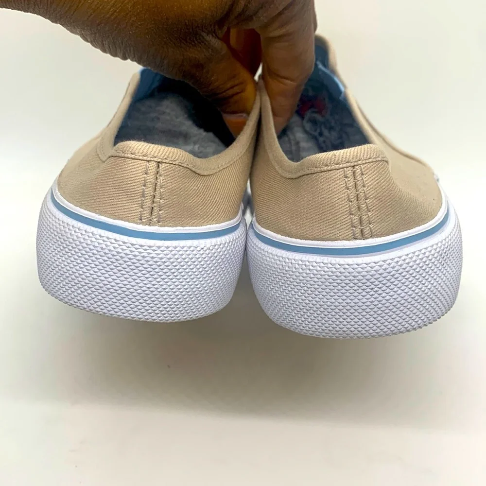 DISNEY NWOT Eeyore Slip-on Sneaker 7 Shoe *Flawed Embroidered Canvas Casual
